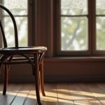 découvrez l'histoire fascinante et les caractéristiques uniques de la chaise thonet, un classique intemporel du design alliant élégance et innovation.